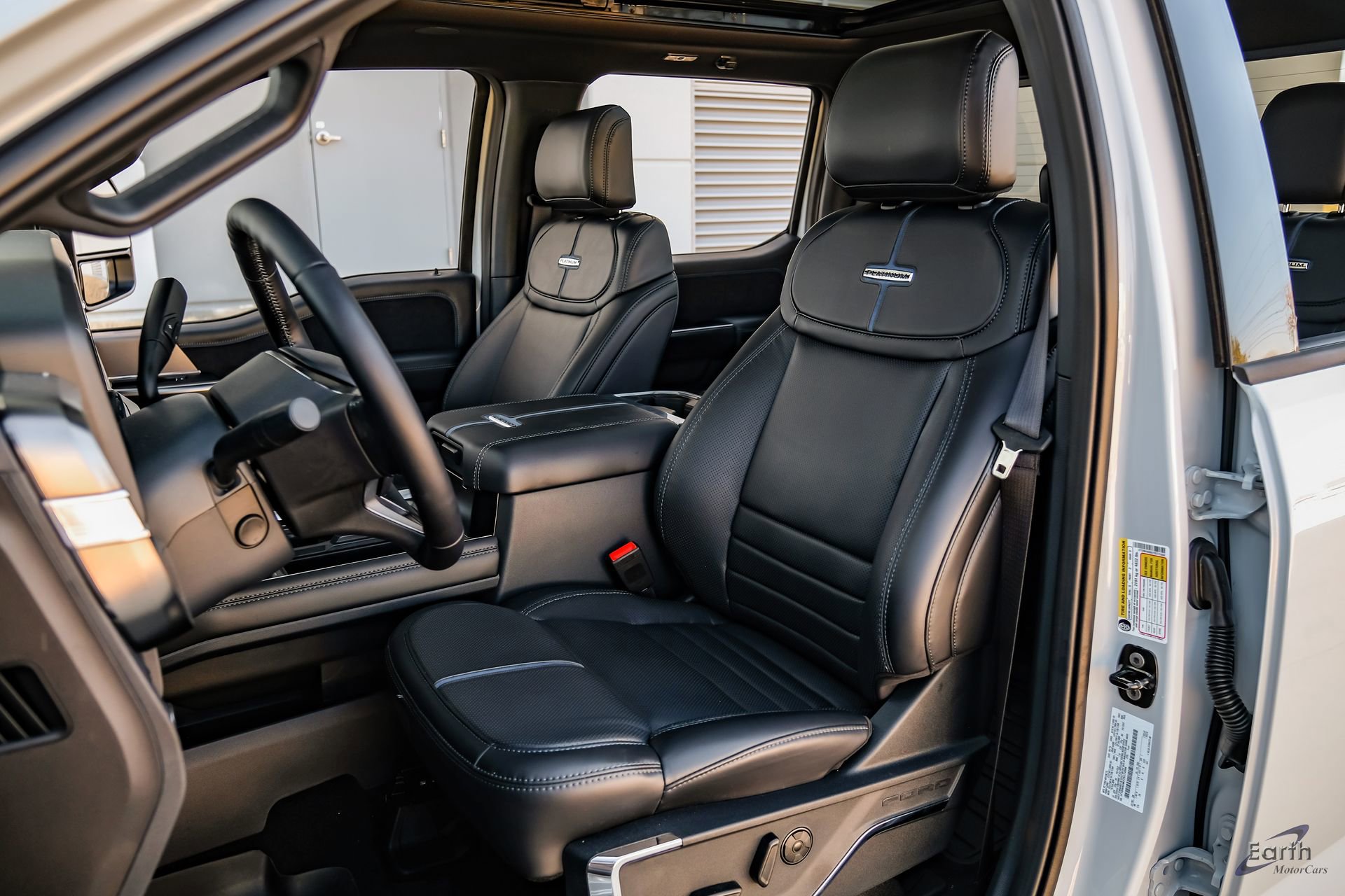 Used 2026 Ford F450 Platinum w/ FX4 Off-Road Package image 45