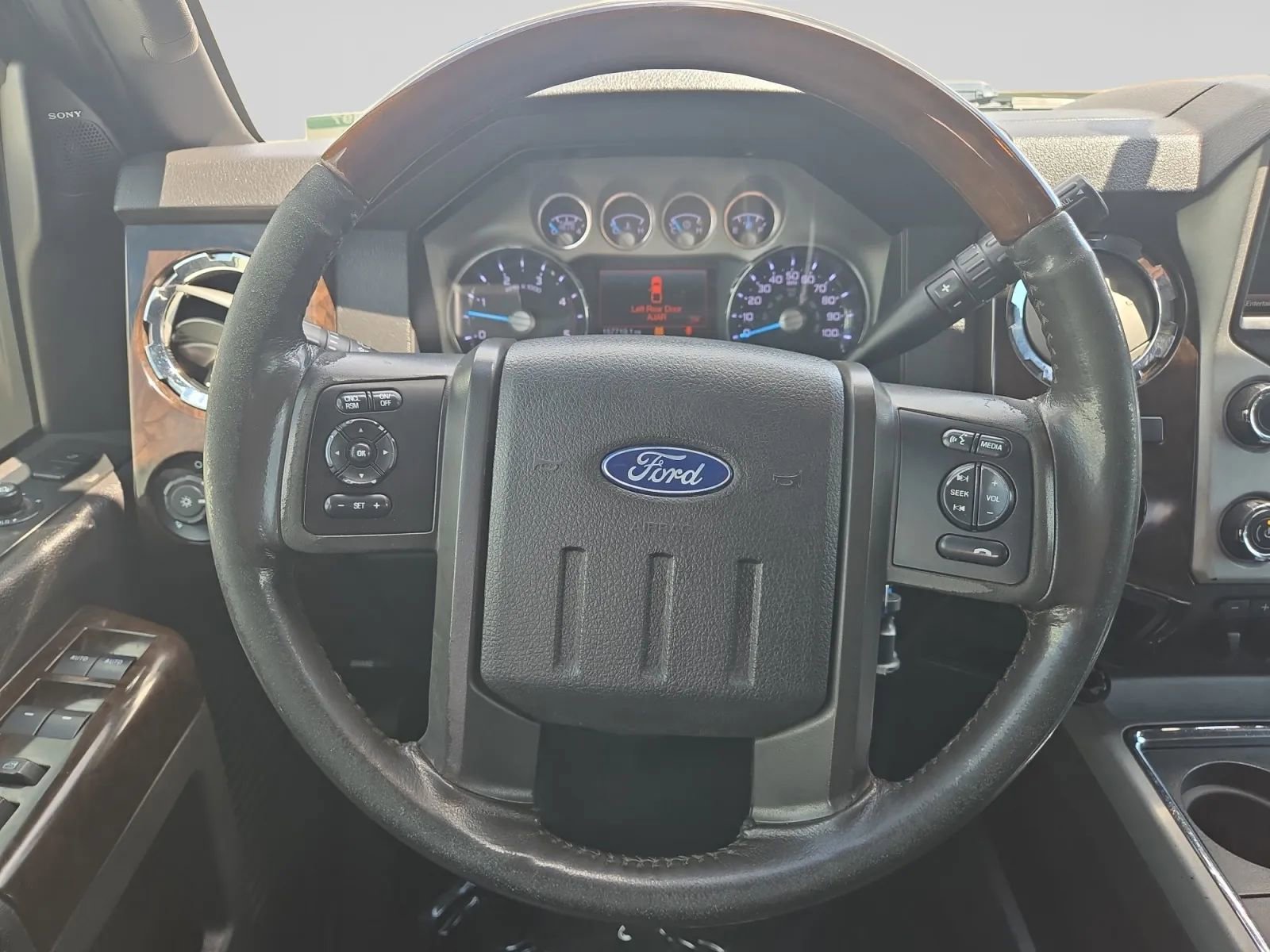 Used 2016 Ford F250 Platinum w/ FX4 Off-Road Package AWD/4WD image 22