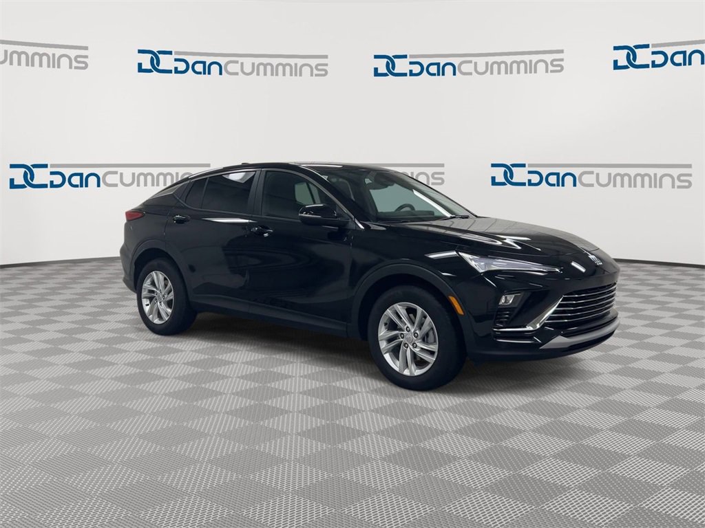 Certified 2025 Buick Envista Preferred w/ Convenience I Package image 2