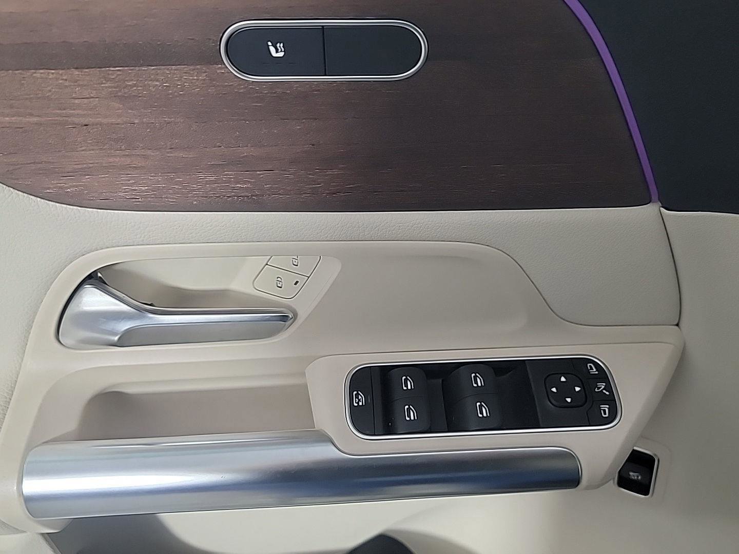 Used 2022 Mercedes-Benz GLA 250 4MATIC image 32