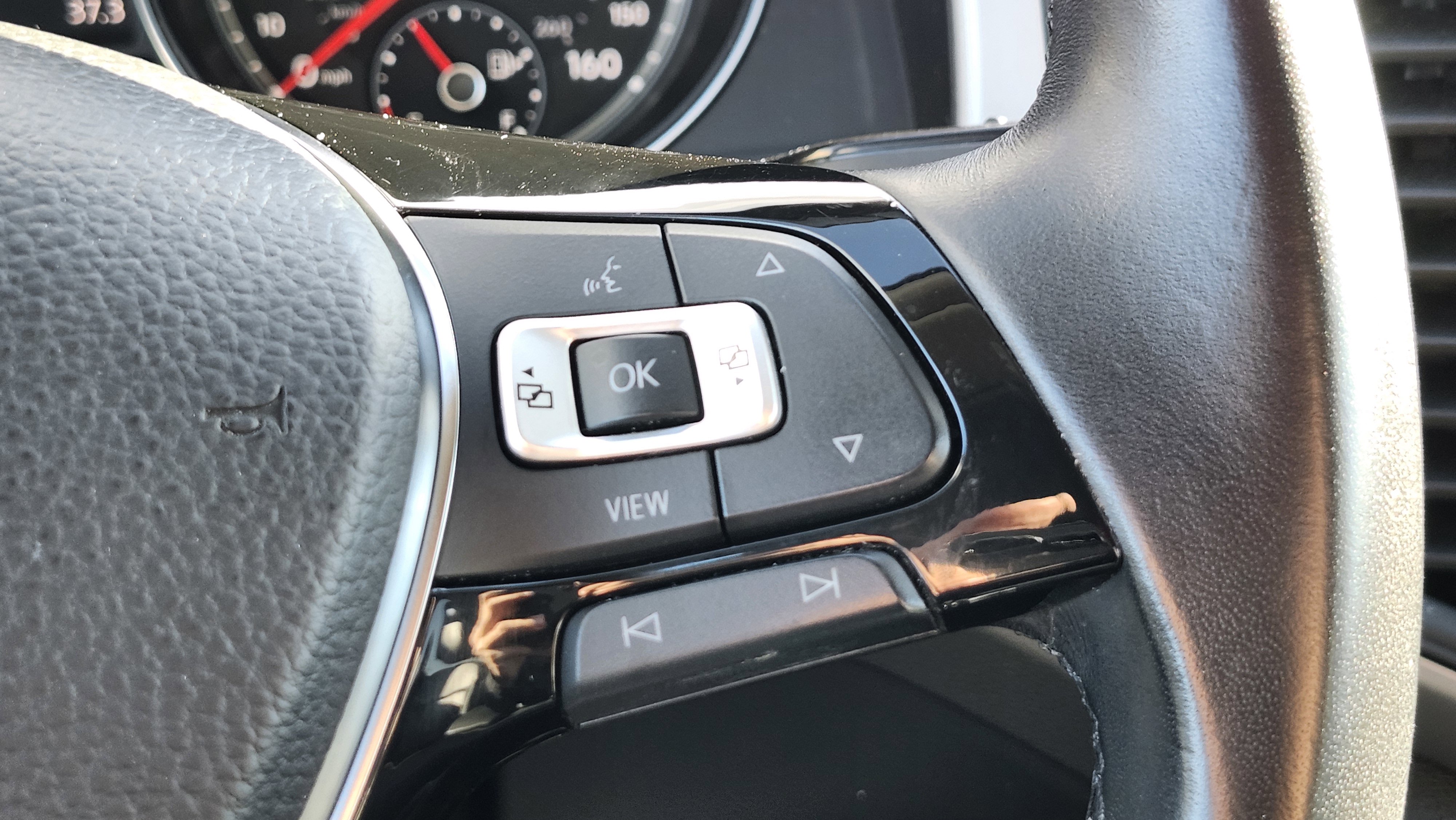 Used 2020 Volkswagen Atlas SE image 28