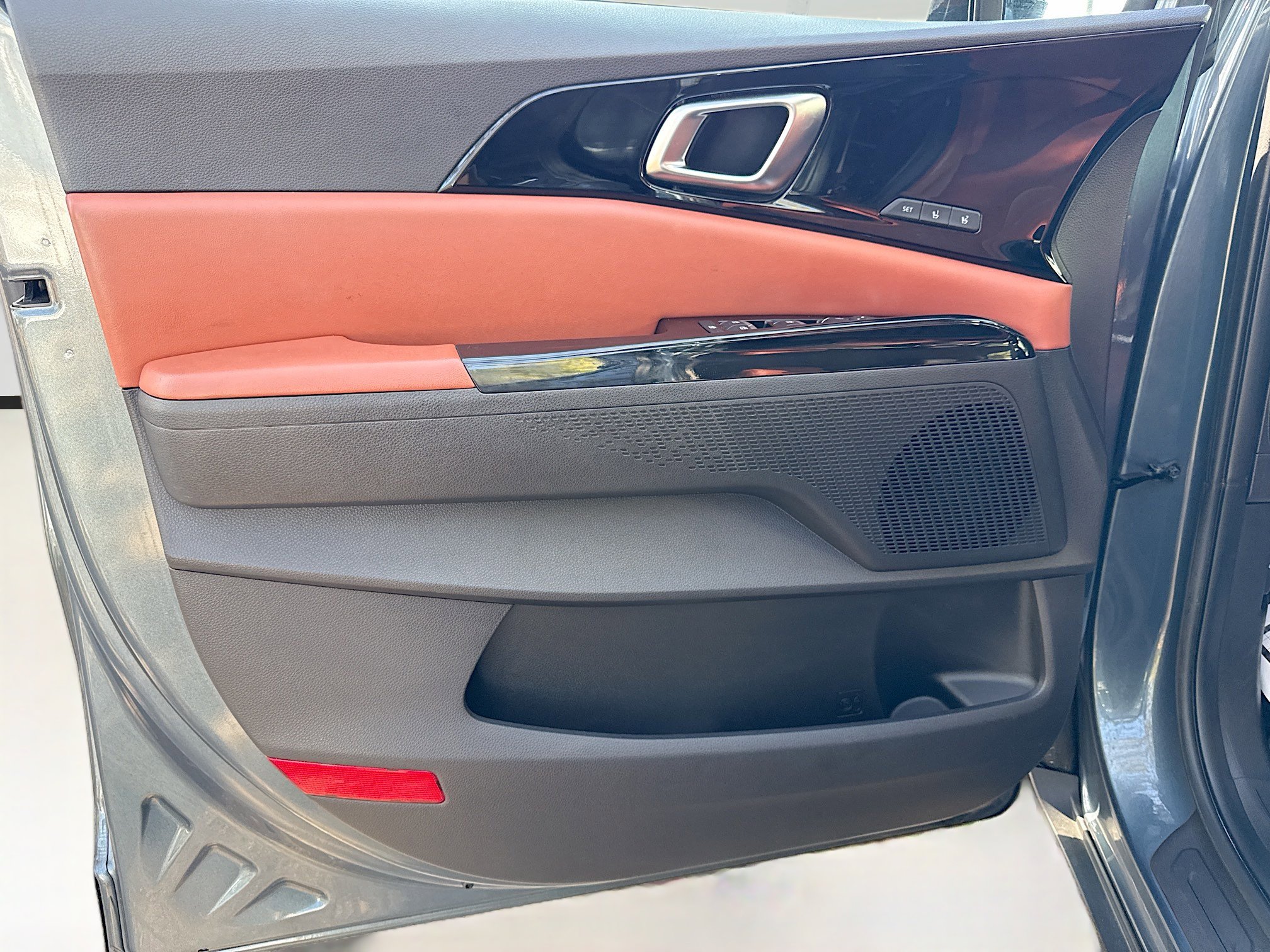 Used 2022 Kia Carnival SX FWD image 24