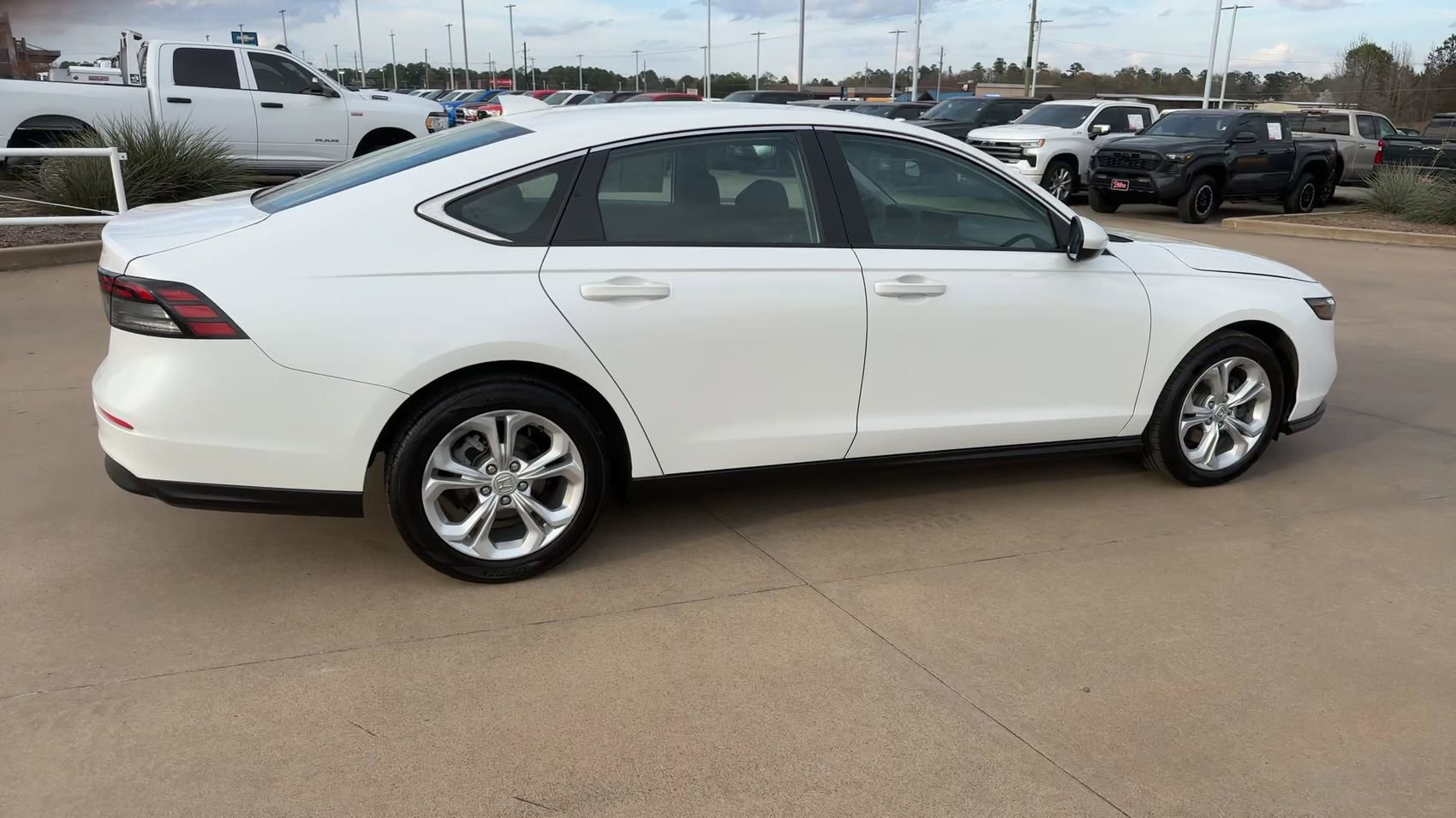 Used 2024 Honda Accord LX image 9