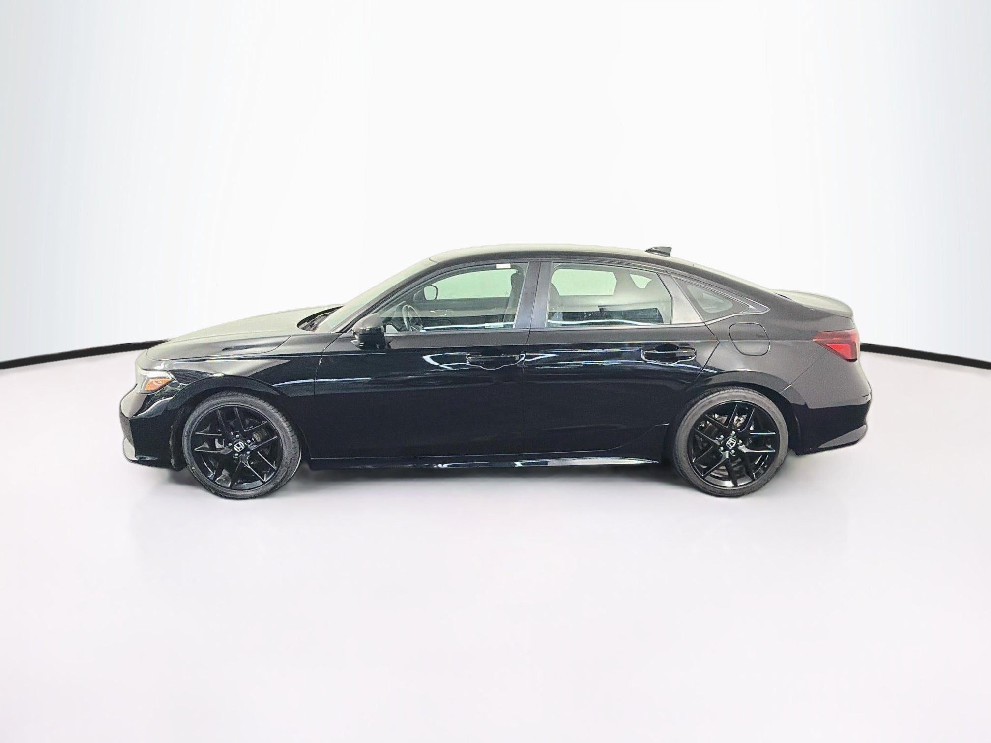 Used 2025 Honda Civic Sport image 4