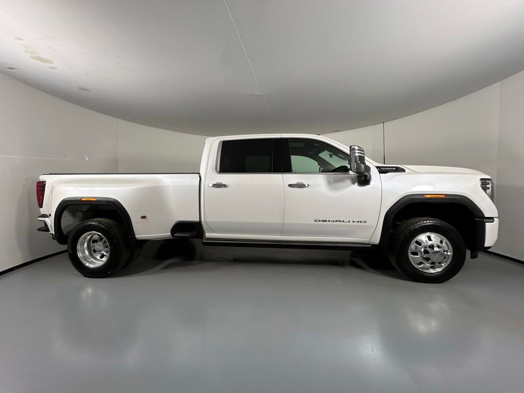 Used 2024 GMC Sierra 3500 Denali Ultimate image 7