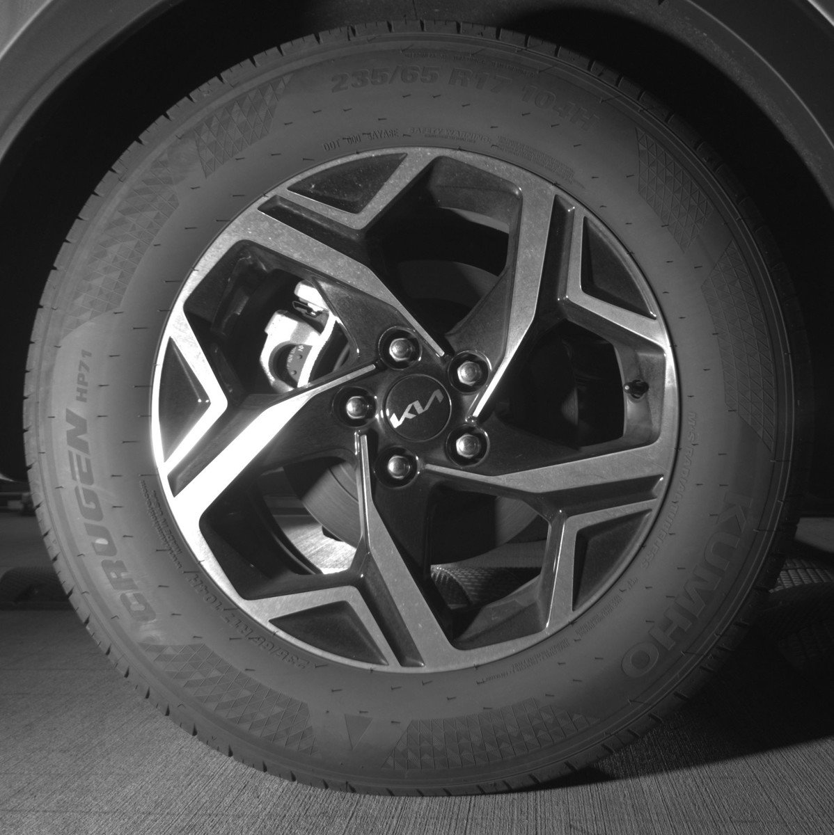 Used 2025 Kia Sportage LX image 15