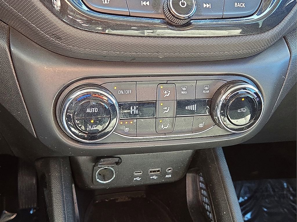 Used 2021 Chevrolet TrailBlazer LT w/ Convenience Package image 29