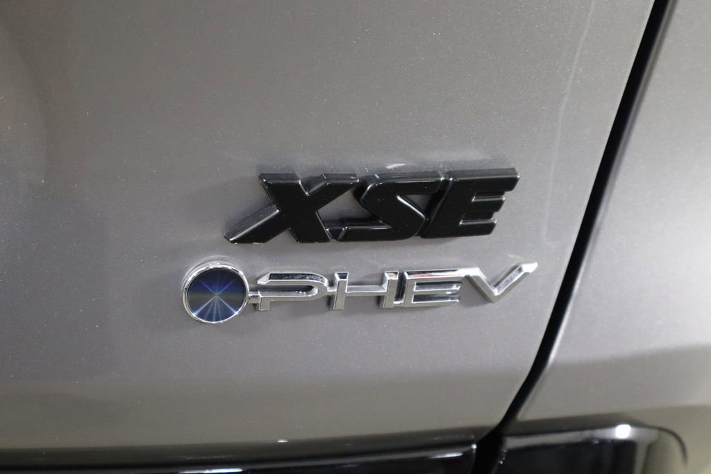 Used 2025 Toyota RAV4 XSE w/ Weather Package AWD/4WD image 44