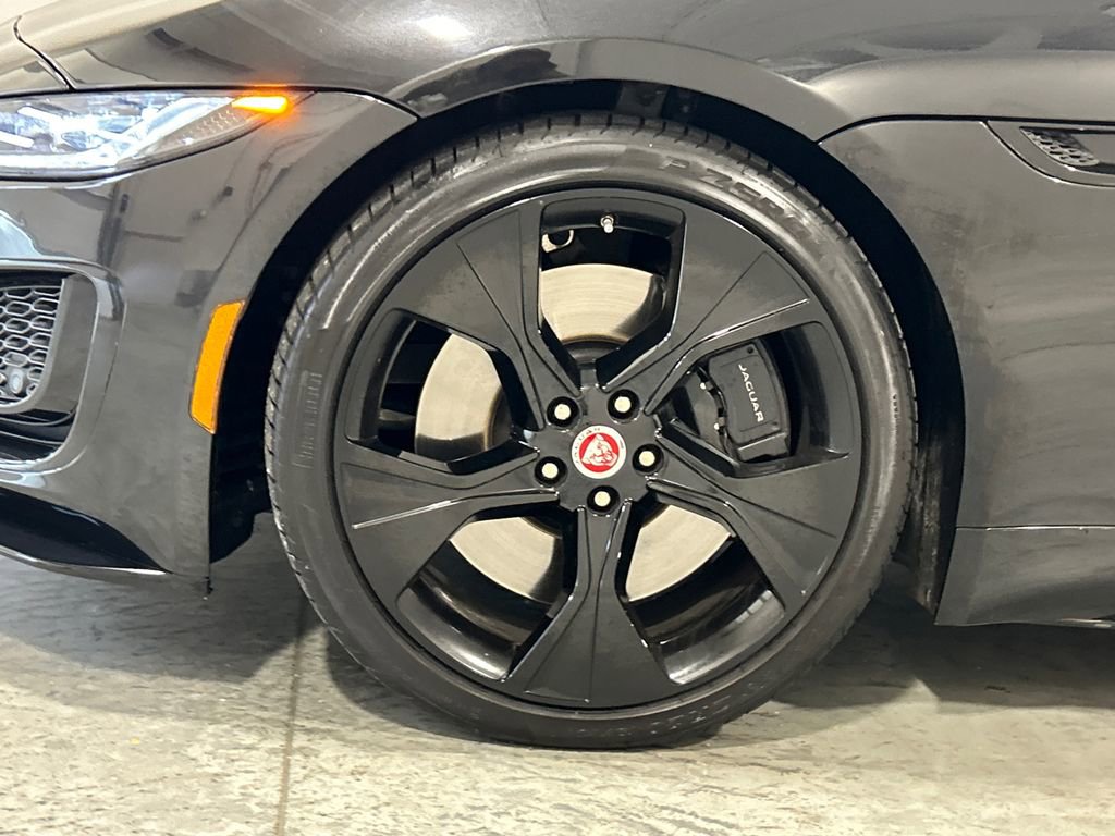 Used 2022 Jaguar F-TYPE R-Dynamic image 11