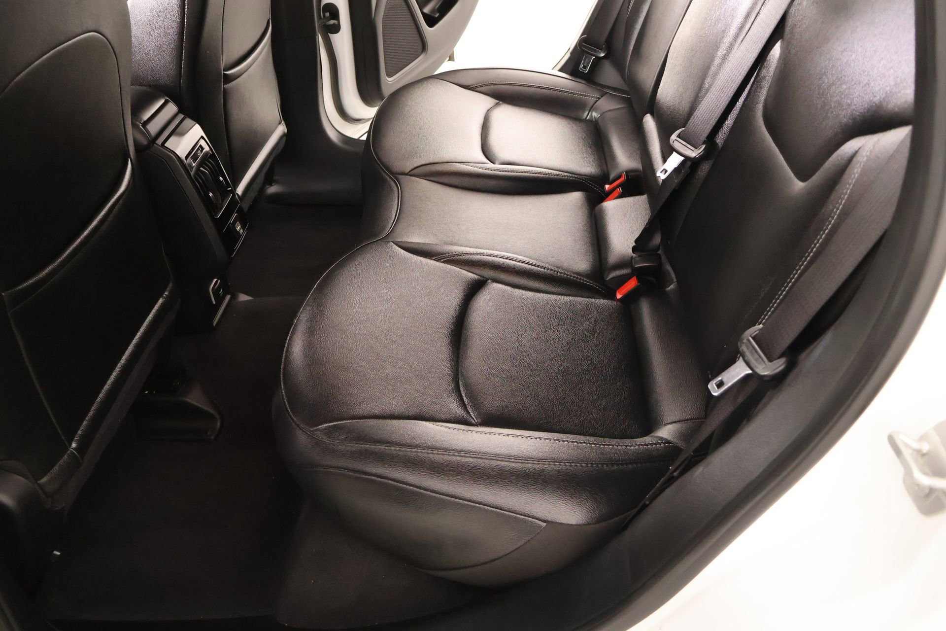 Used 2025 Jeep Compass Limited image 12