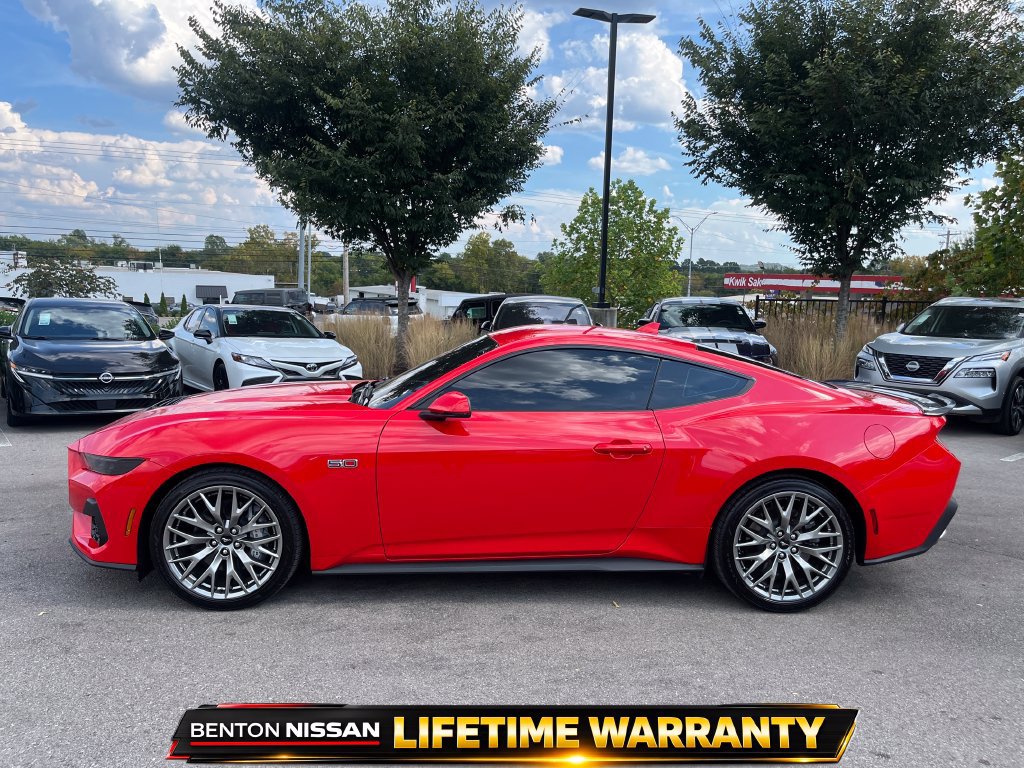 Used 2025 Ford Mustang GT Premium RWD image 8