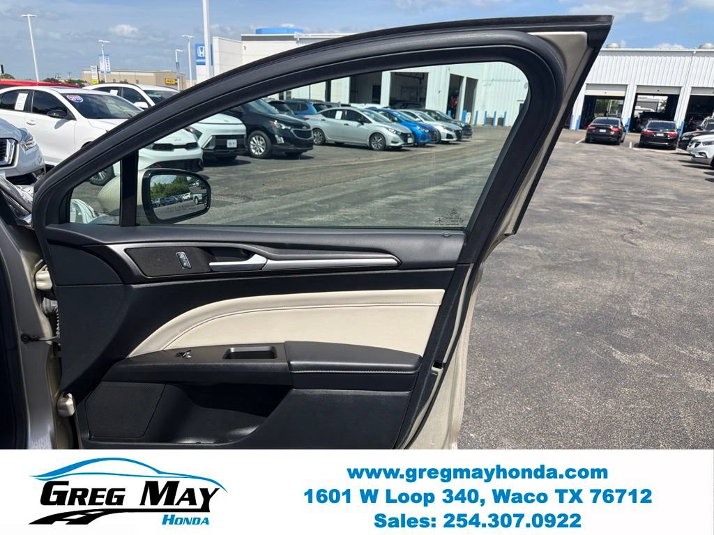 Used 2017 Ford Fusion Titanium AWD/4WD image 30