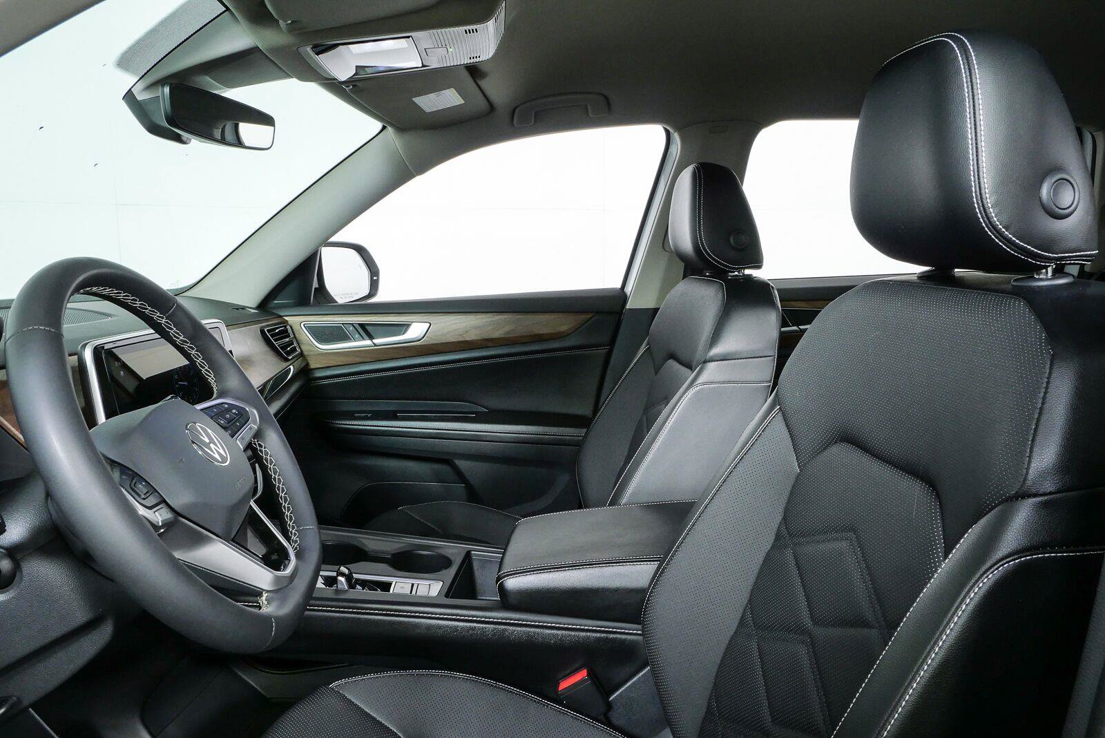 Used 2024 Volkswagen Atlas SE FWD image 5