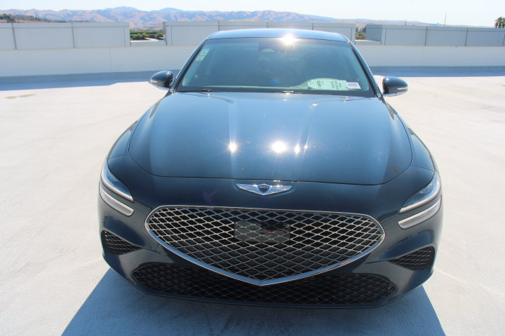 Used 2022 Genesis G70 2.0T RWD image 7