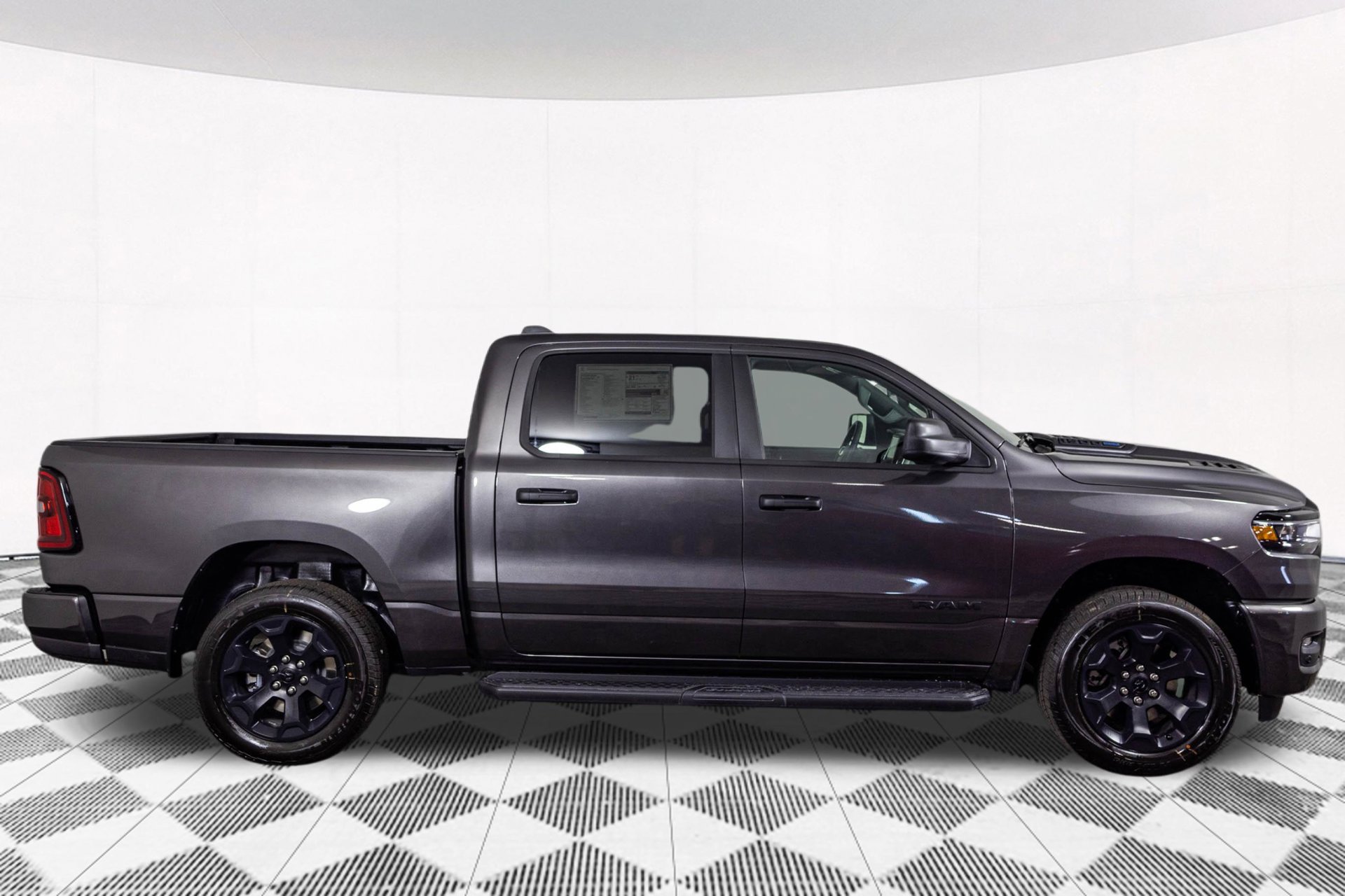 New 2026 RAM 1500 Express AWD/4WD image 9