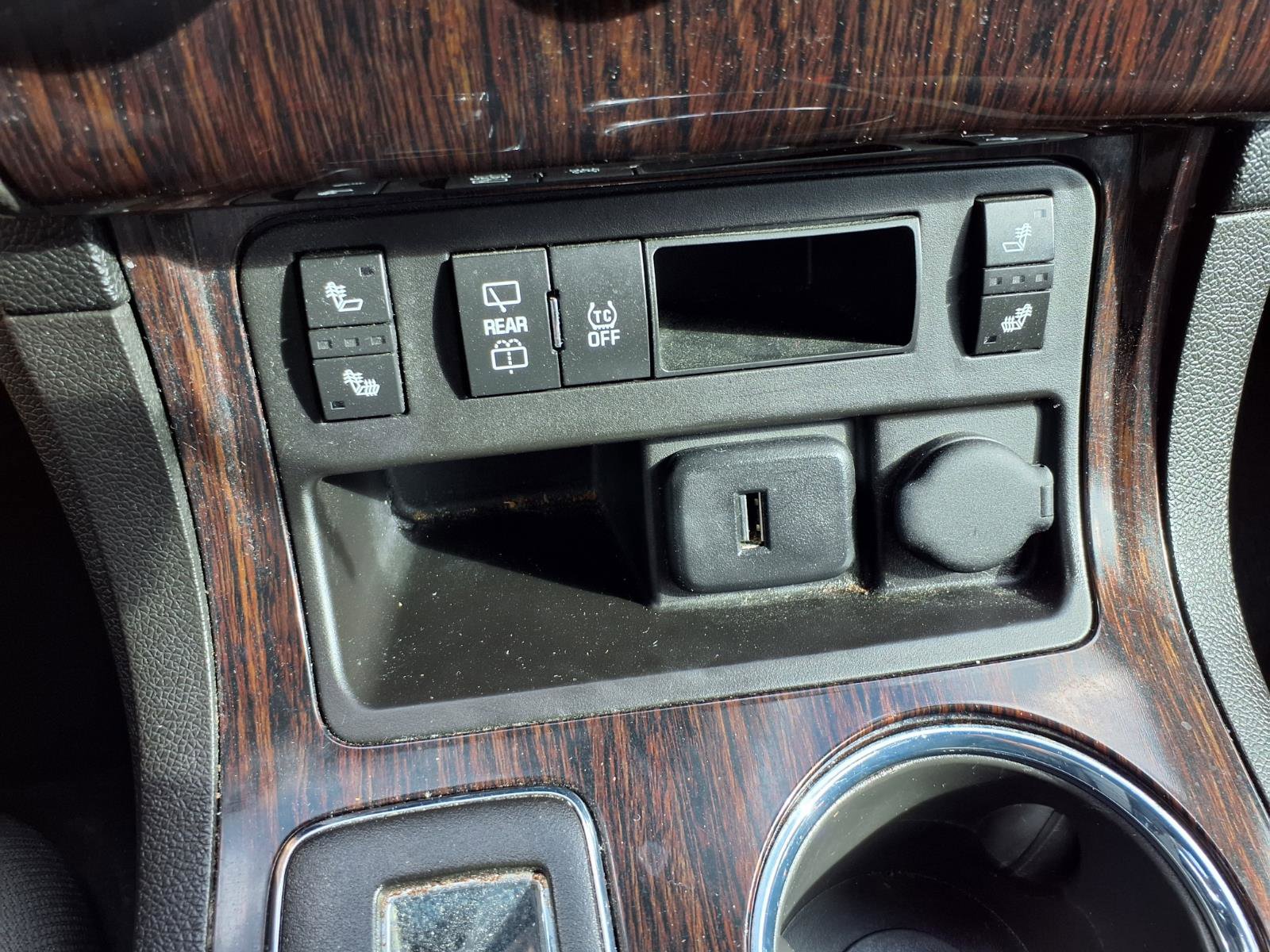 Used 2017 Chevrolet Traverse LT w/ Style and Technology Package image 8