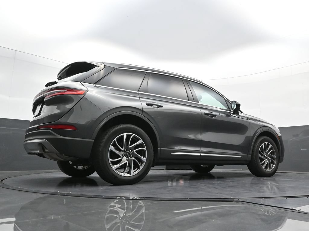 Used 2020 Lincoln Corsair AWD w/ Equipment Group 101A image 26