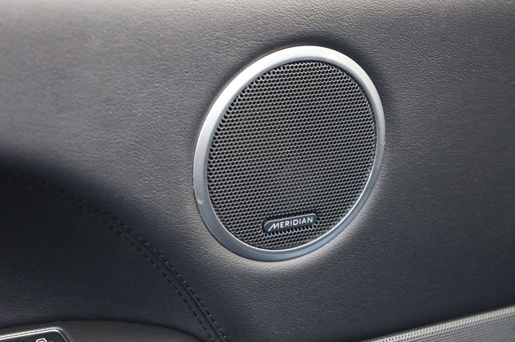 Used 2016 Land Rover Range Rover Sport HST image 29