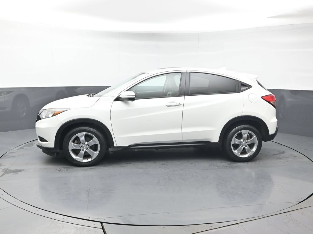 Used 2017 Honda HR-V EX image 2