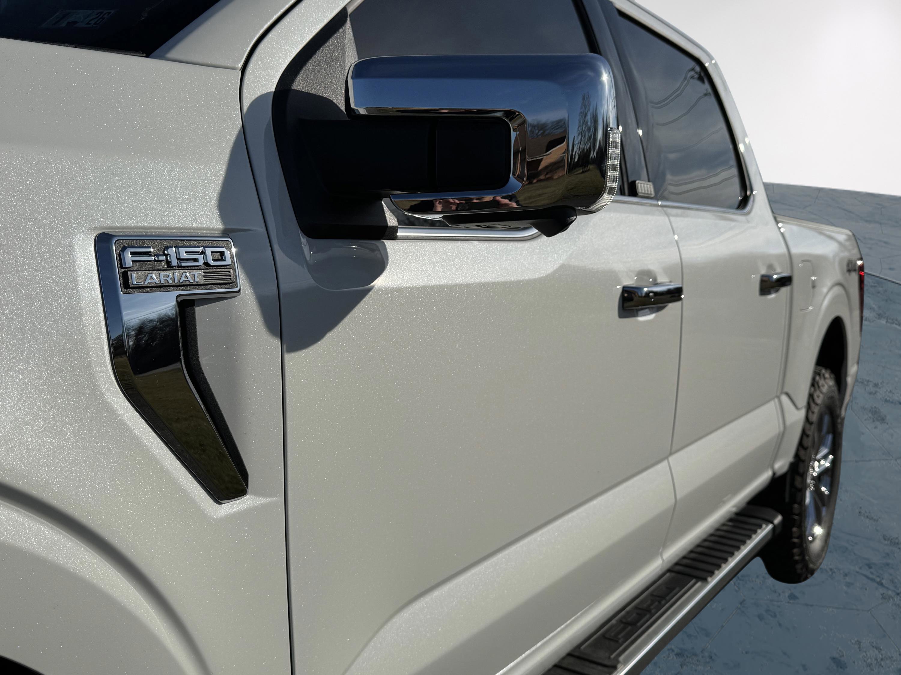 Used 2025 Ford F150 Lariat w/ Equipment Group 501A Mid image 11