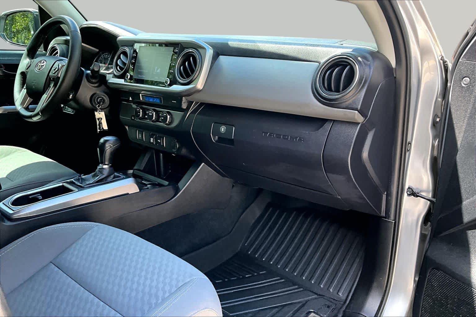 Used 2021 Toyota Tacoma SR5 RWD image 19