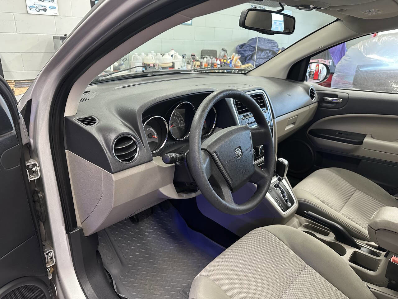 Used 2010 Dodge Caliber Mainstreet image 13