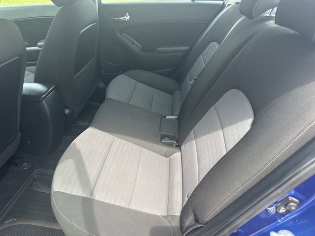 Used 2017 Kia Forte S image 22