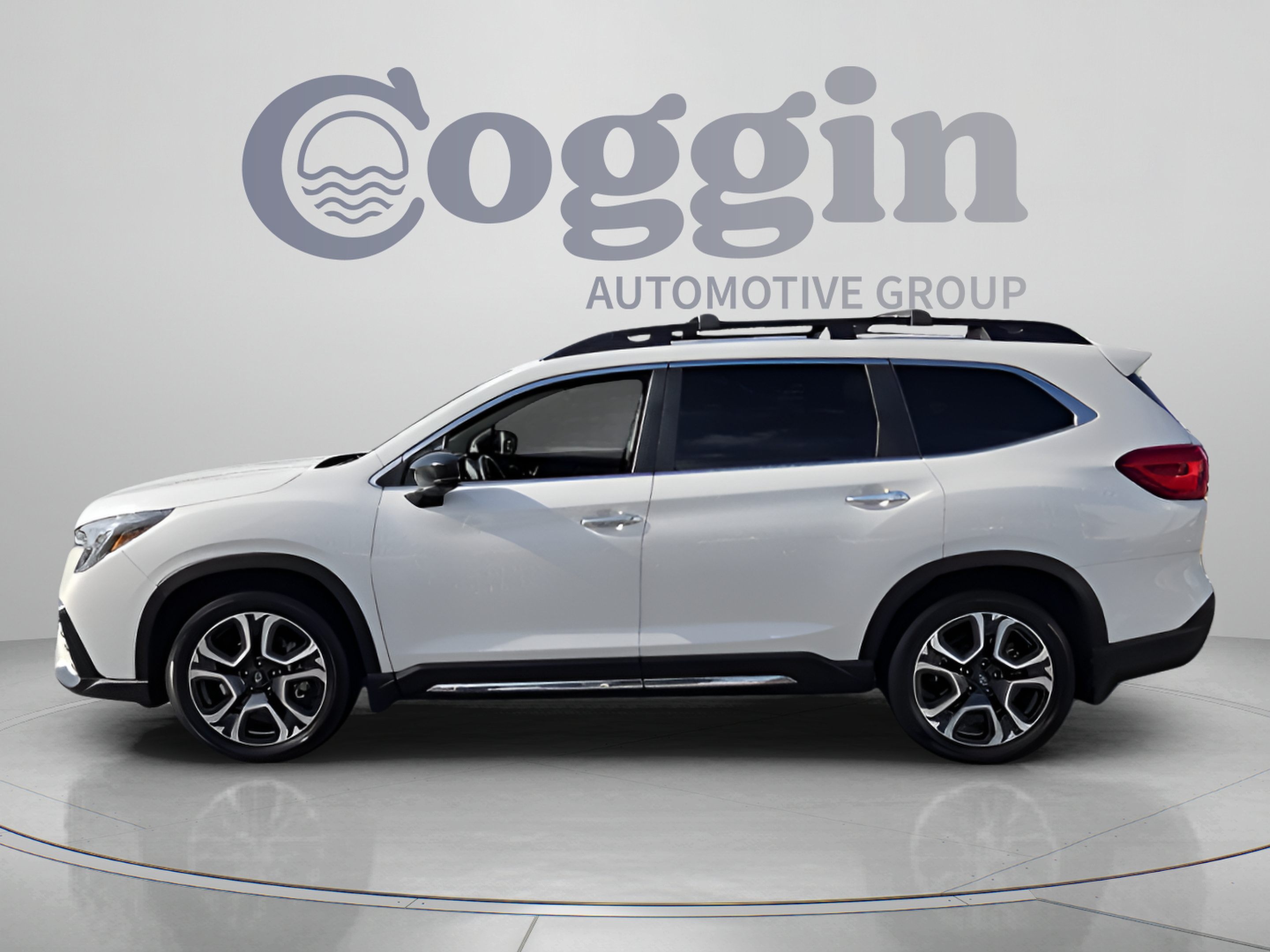 Used 2024 Subaru Ascent Touring w/ Popular Package #2 AWD/4WD image 2