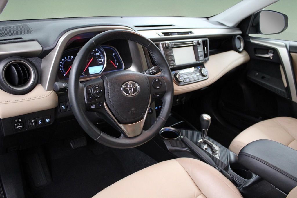 Used 2014 Toyota RAV4 Limited w/ Technology Package AWD/4WD image 2