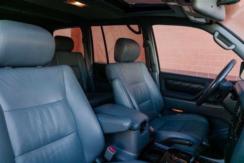 Used 2001 Toyota Land Cruiser AWD/4WD image 29