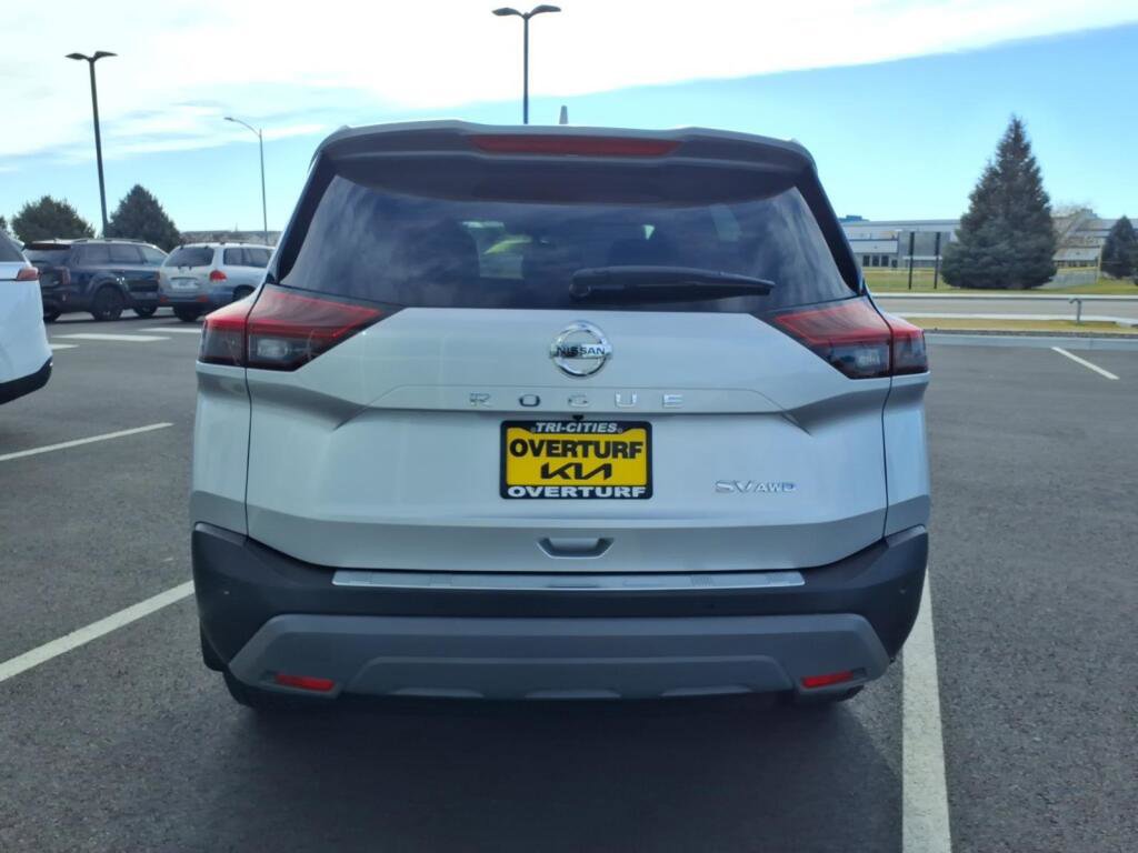 Used 2021 Nissan Rogue SV image 7