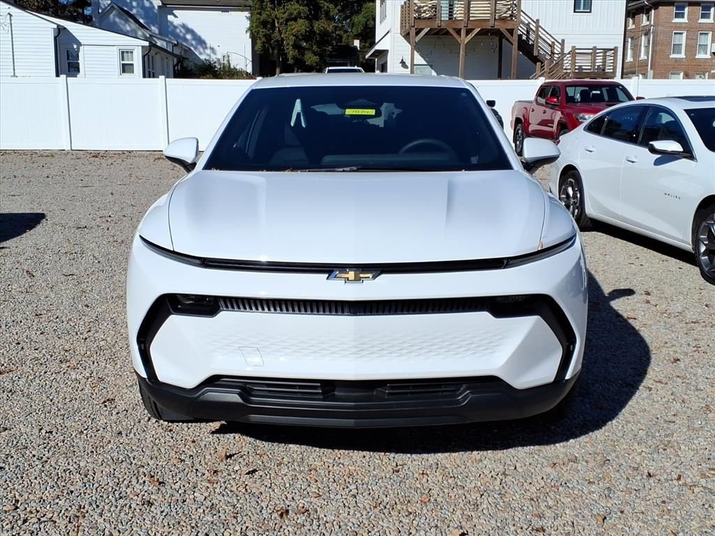 New 2026 Chevrolet Equinox EV LT FWD image 2