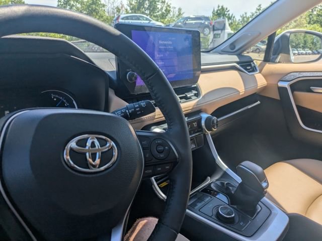 Used 2024 Toyota RAV4 XLE Premium image 37
