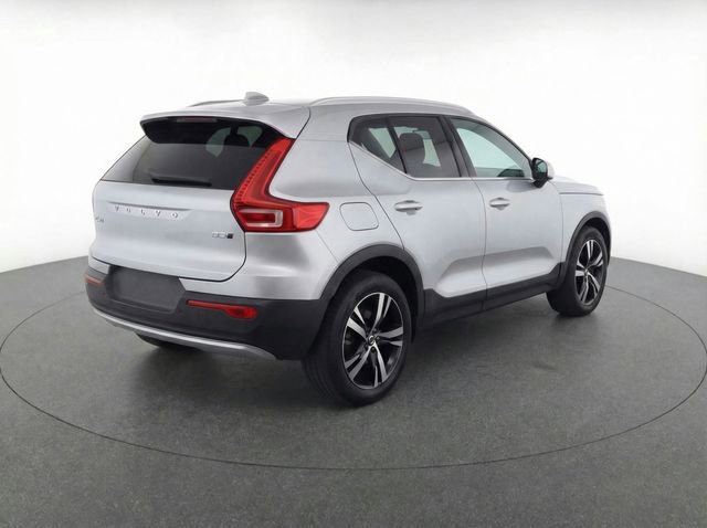 Certified 2023 Volvo XC40 B5 Plus image 24