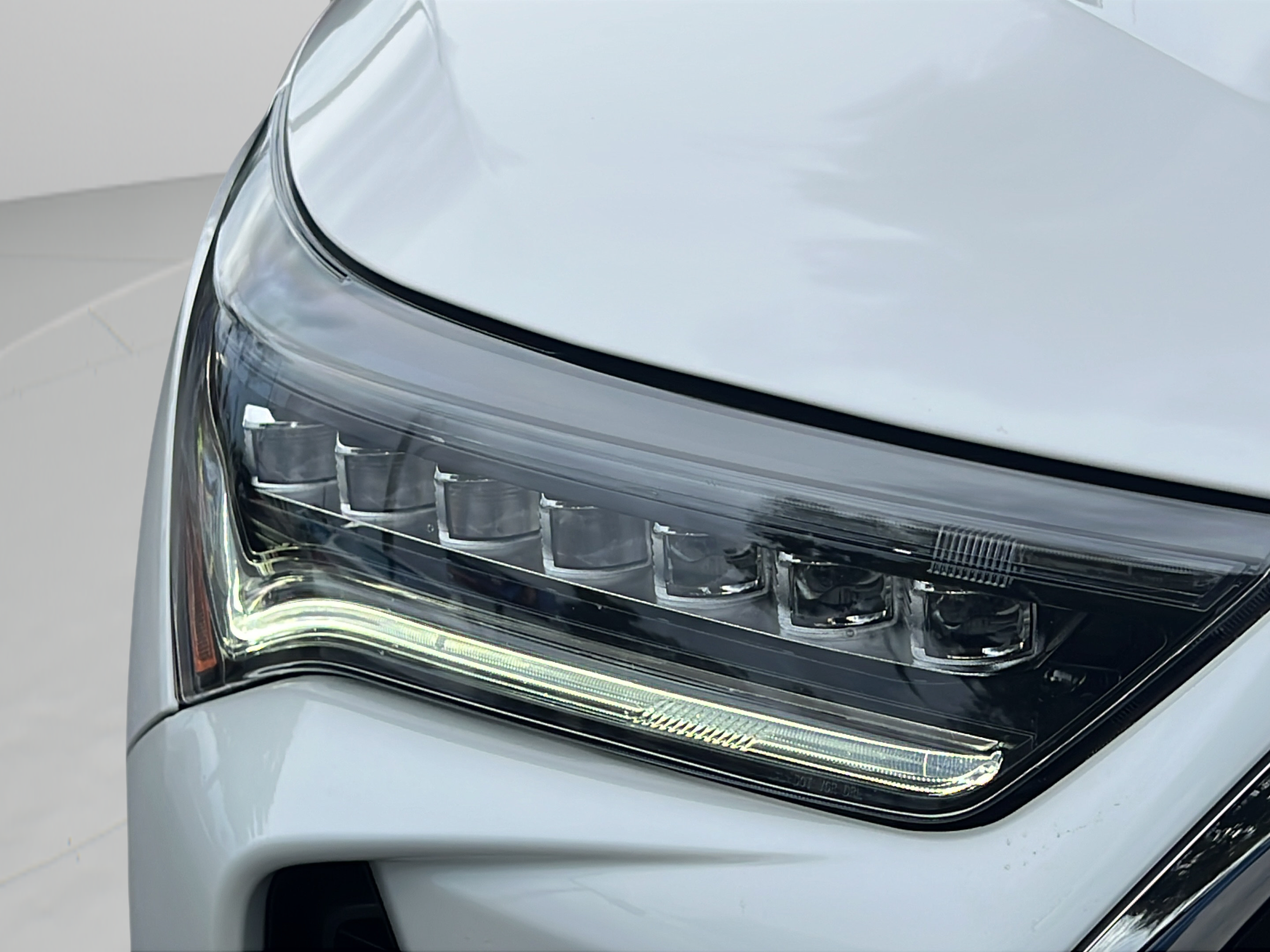 Used 2024 Acura RDX w/ Technology Package AWD/4WD image 25