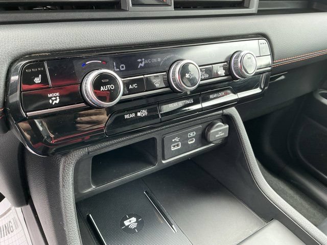 Used 2025 Honda Pilot TrailSport image 25