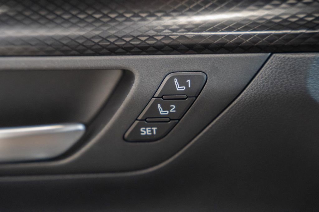 Used 2025 Toyota Grand Highlander AWD Hybrid image 46