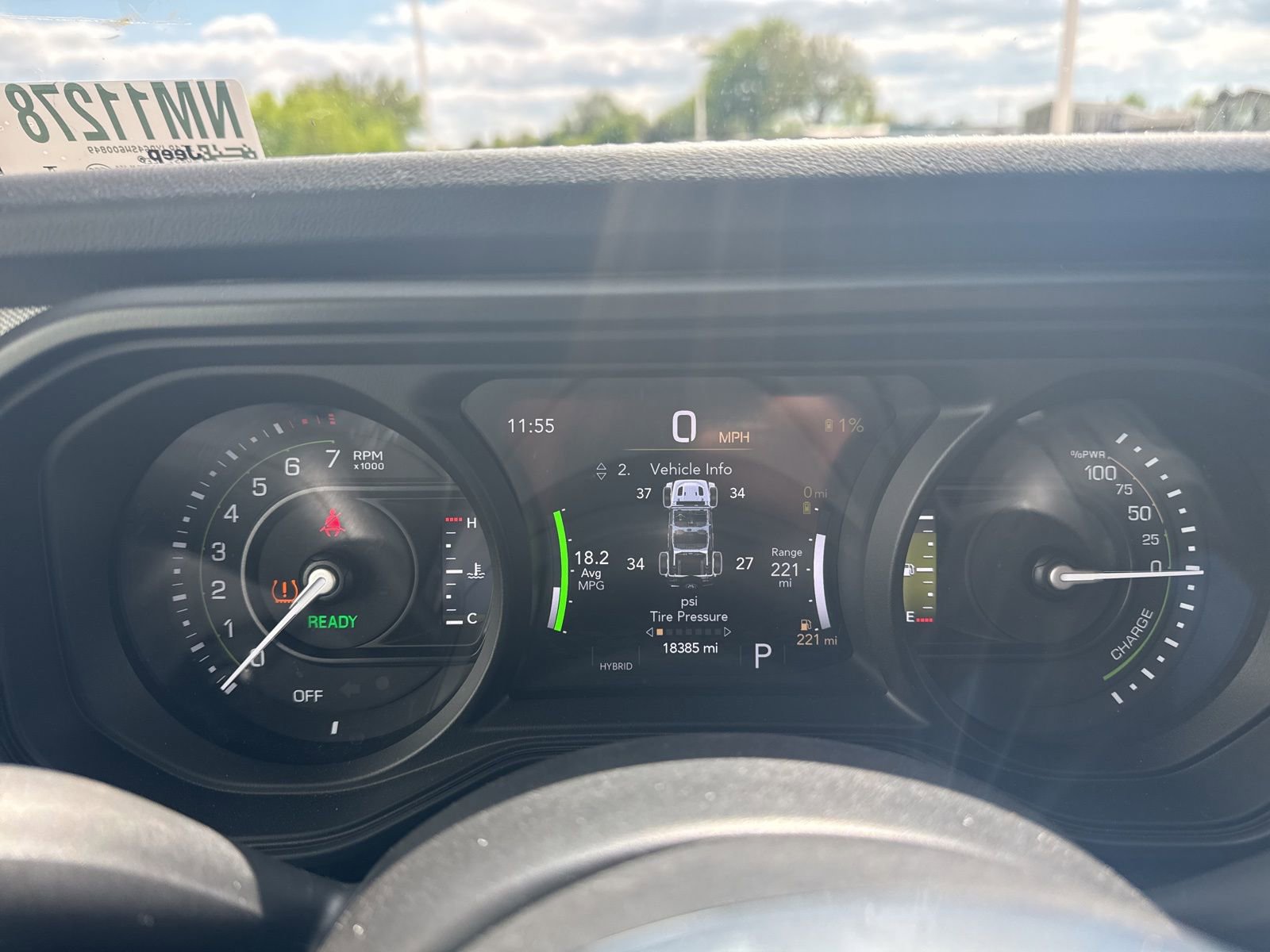 Used 2025 Jeep Wrangler Unlimited Sahara w/ Safety Group AWD/4WD image 25