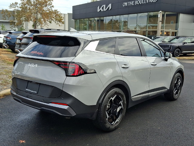 Certified 2026 Kia Sportage EX FWD image 6