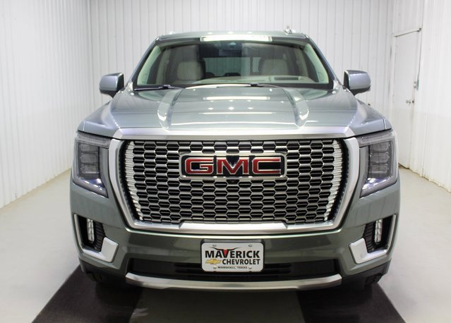 Used 2023 GMC Yukon Denali w/ Max Trailering Package image 2