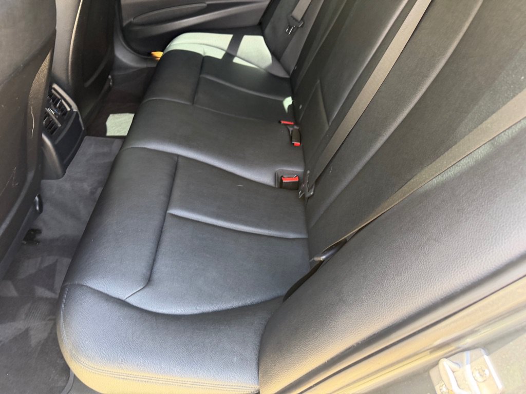 Used 2015 BMW 320i xDrive Sedan AWD/4WD image 24