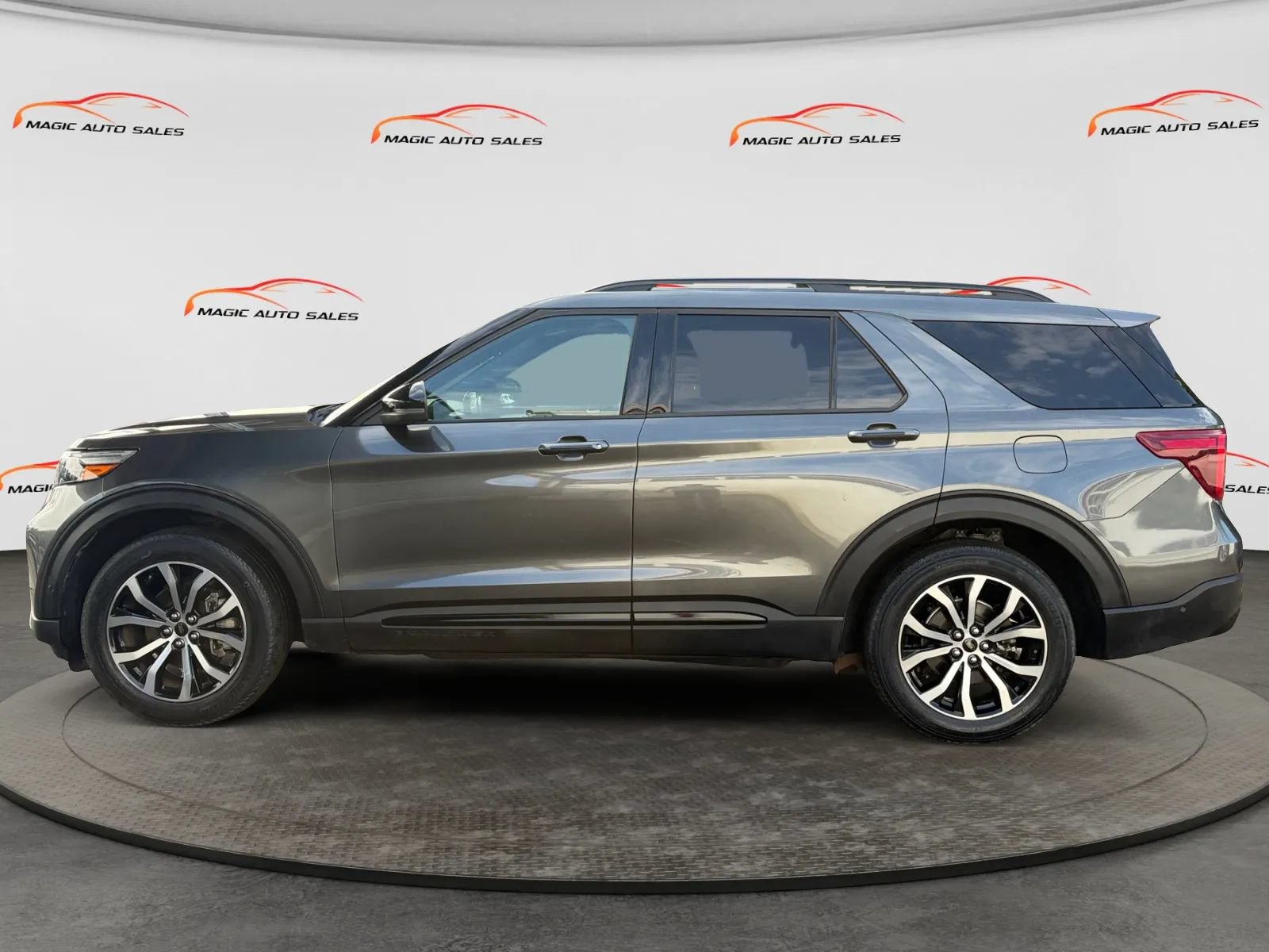 Used 2020 Ford Explorer ST w/ Premium Technology Package AWD/4WD image 7