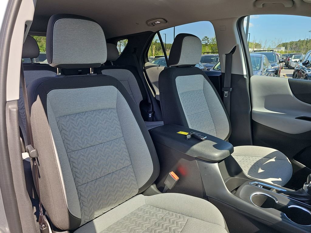 Used 2024 Chevrolet Equinox LT FWD image 14
