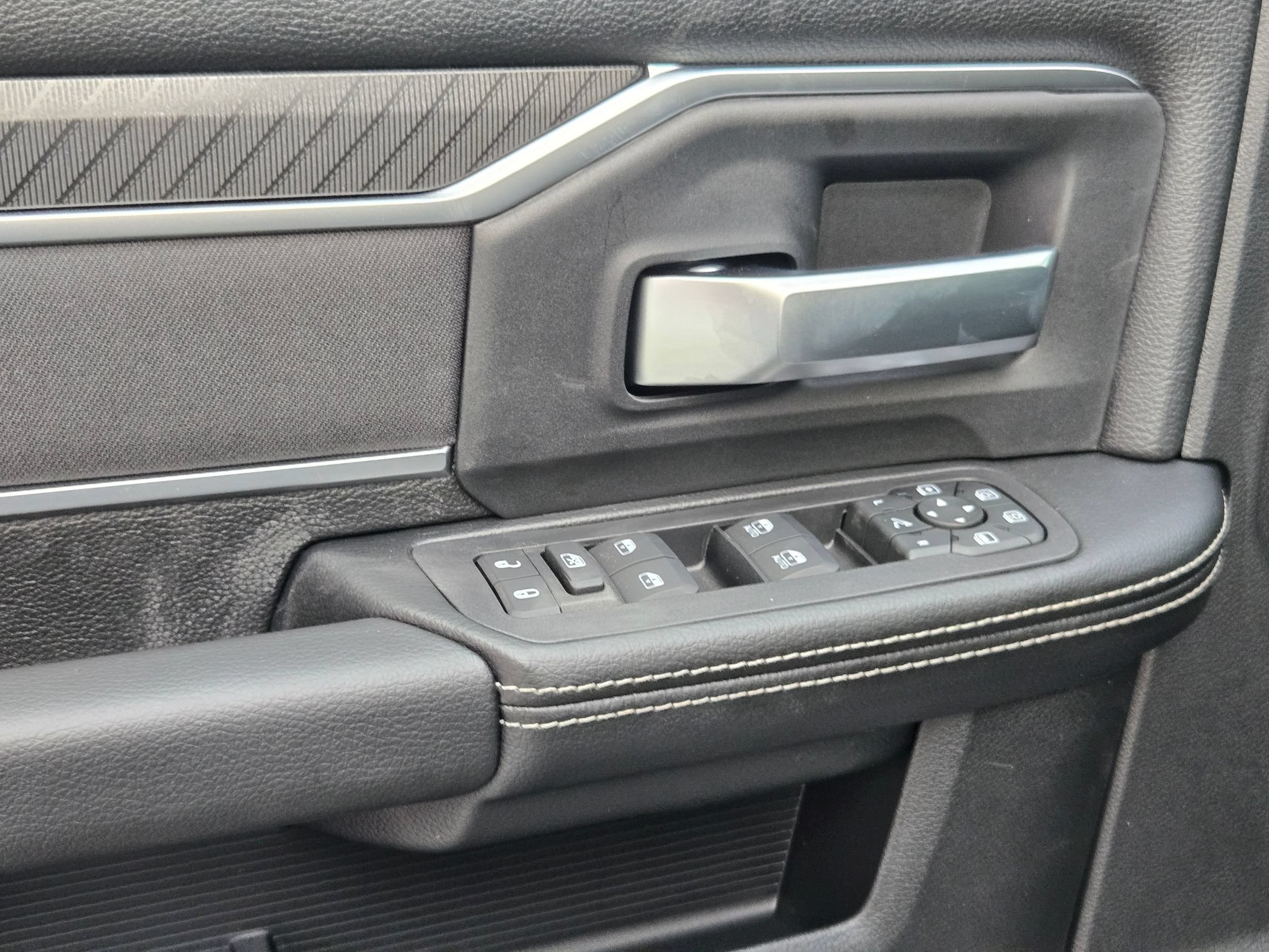 New 2026 RAM 2500 Big Horn AWD/4WD image 18