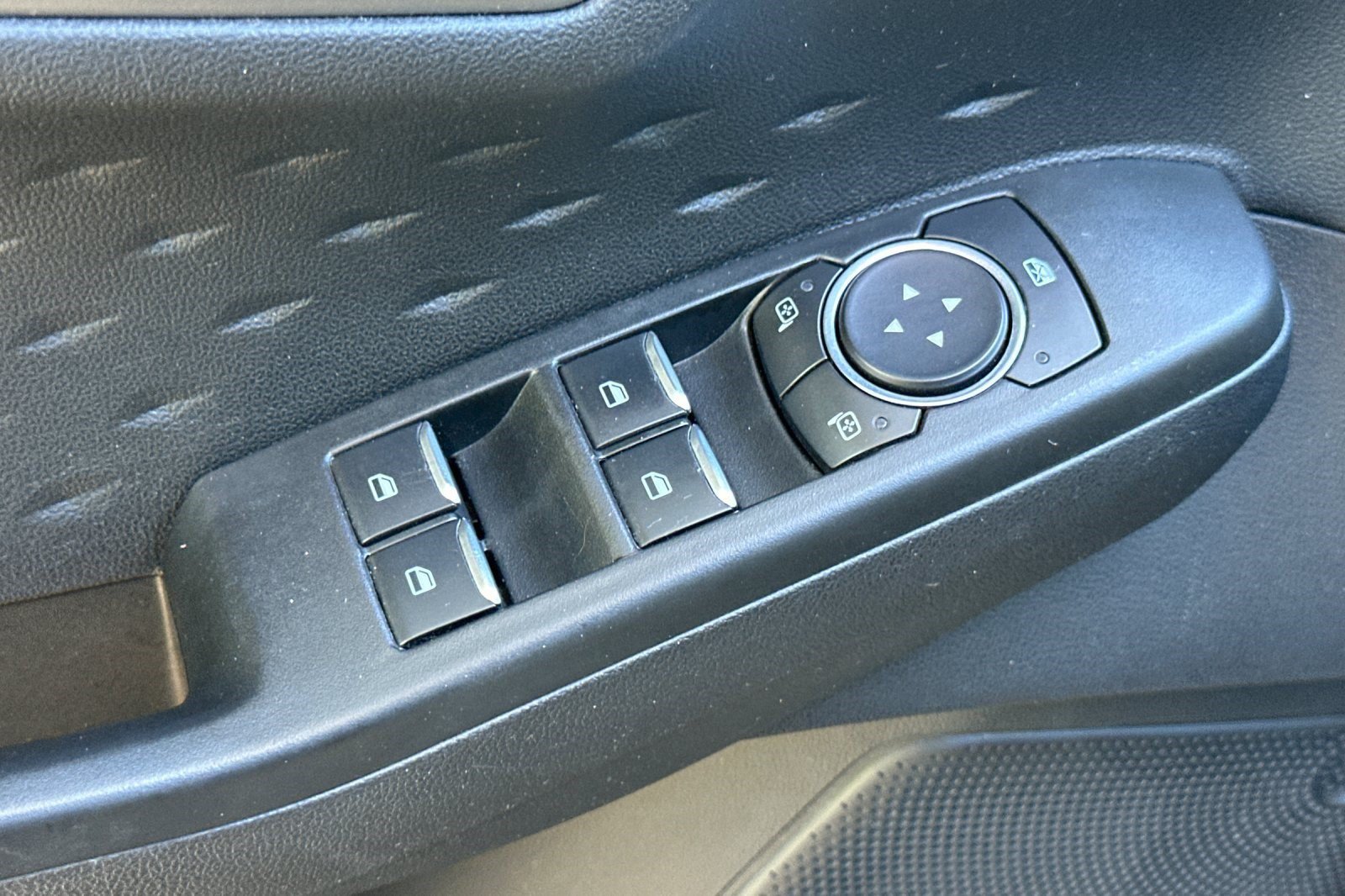 Used 2020 Ford Escape S FWD image 13