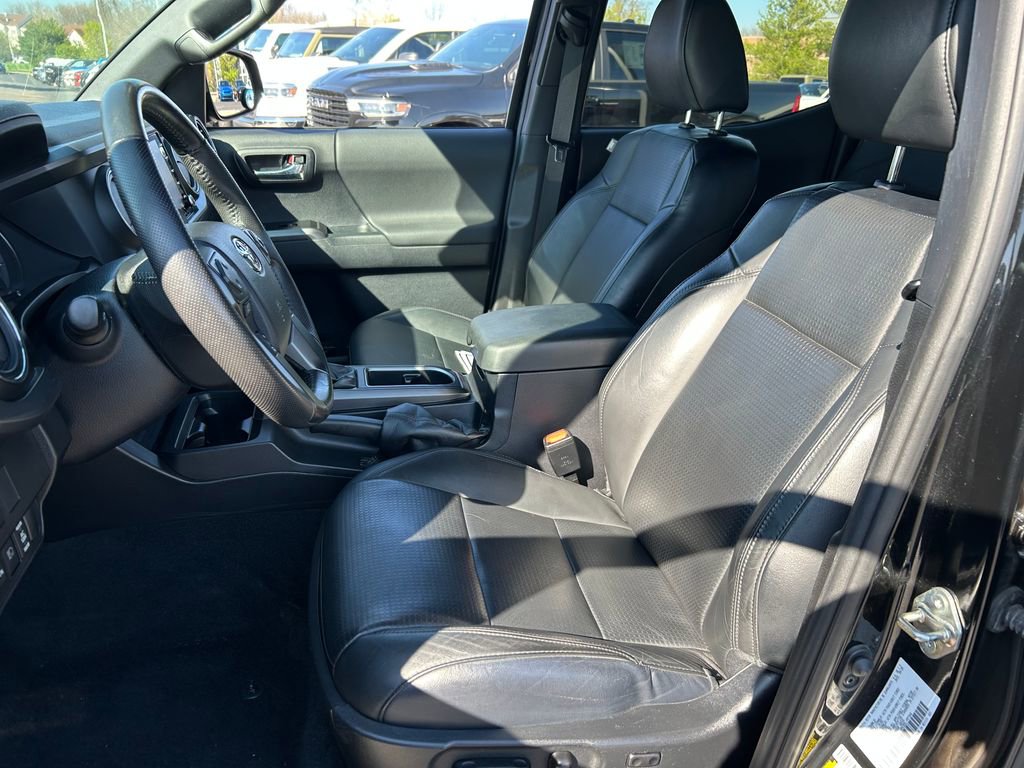 Used 2021 Toyota Tacoma TRD Sport w/ TRD Premium Sport Package image 23