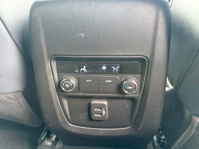 Used 2023 Buick Enclave Essence AWD/4WD image 19