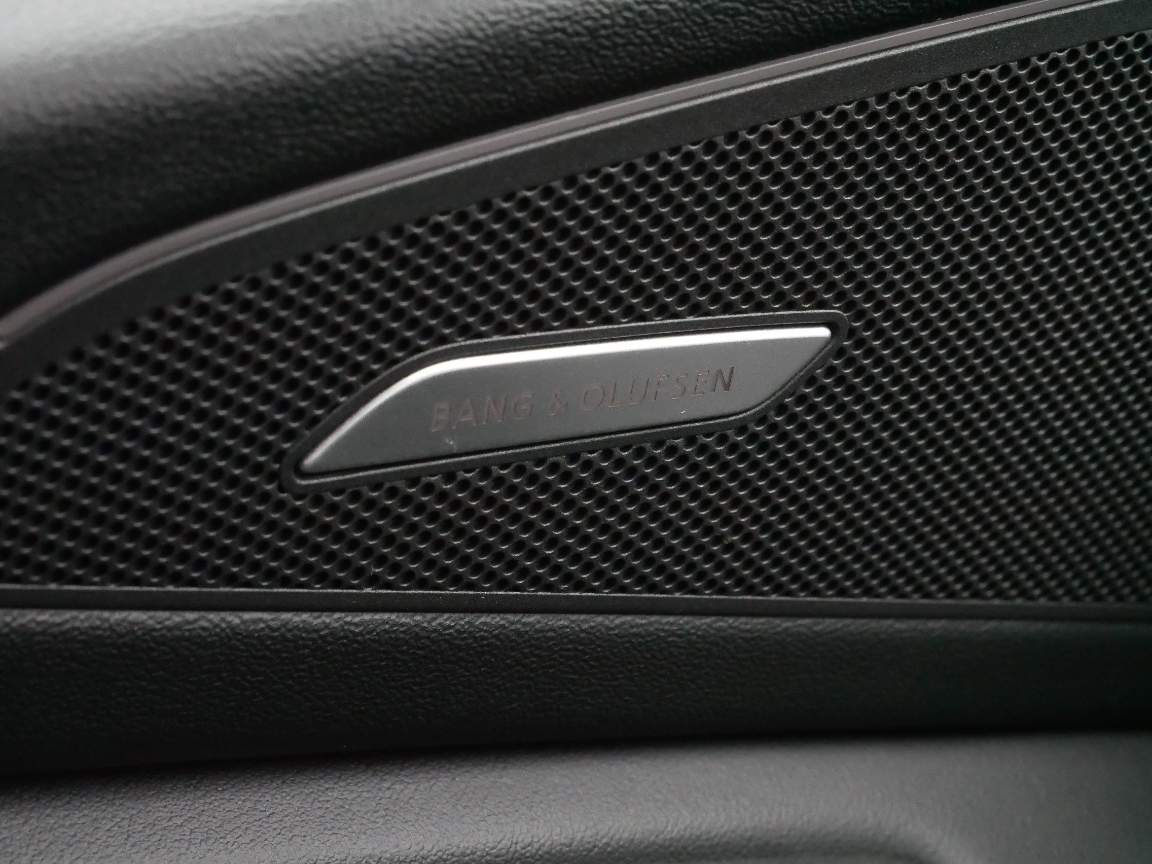 Used 2025 Audi Q6 e-tron Premium Plus w/ Premium Plus image 32