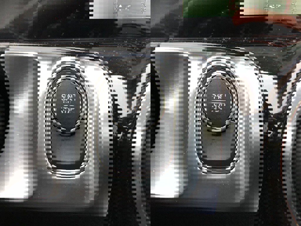 New 2023 Mercedes-Benz EQB 300 4MATIC image 26