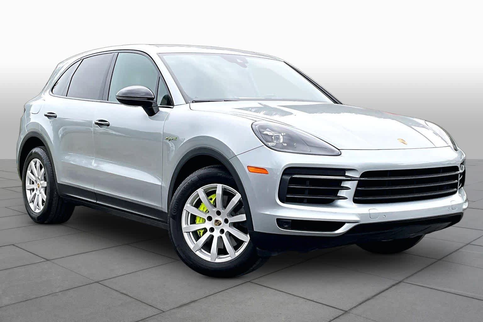 Used 2022 Porsche Cayenne E-Hybrid AWD/4WD image 3